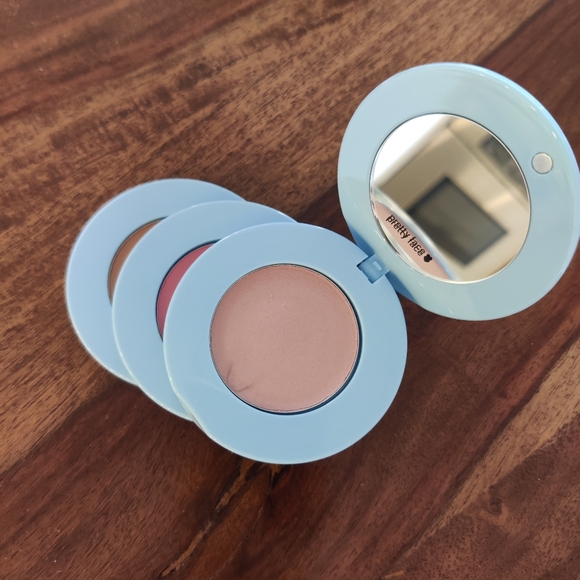 ALLEYOOP Stack the Odds Refillable Multi-use 3 Cream Face Stacker NEW - Picture 5 of 11